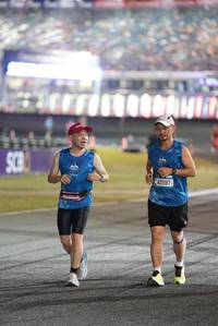 BIB: 200
                            <button type="button" onclick="openModal(19602110)" class="btn btn-primary btn-sm float-right btn-popup" data-toggle="modal" data-target=".modal-high-quality">
                        <i class="fas fa-shopping-cart"></i> Add to Cart
                    </button>
                                            <button type="button" onclick="isThisMe(19602110, true)" class="btn btn-success btn-sm float-right btn-popup btn-isme hidden" data-toggle="tooltip" data-placement="bottom" title="นี่คือรูปของคุณใช่ไหม คลิกที่นี่เพื่อเอาเข้าอัลบั้ม">
                        <i class="fas fa-plus"></i> Add to album
                    </button>
                    <button type="button" onclick="isThisMe(19602110, false)" class="btn btn-warning btn-sm float-right btn-popup btn-isnotme hidden">
                        <i class="fas fa-ban"></i> Remove from album
                    </button>